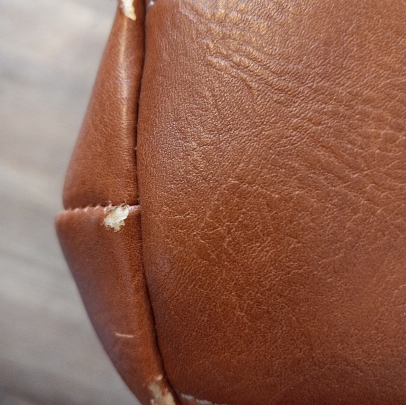 BOC Shoulder Bag - Picture 9 of 10